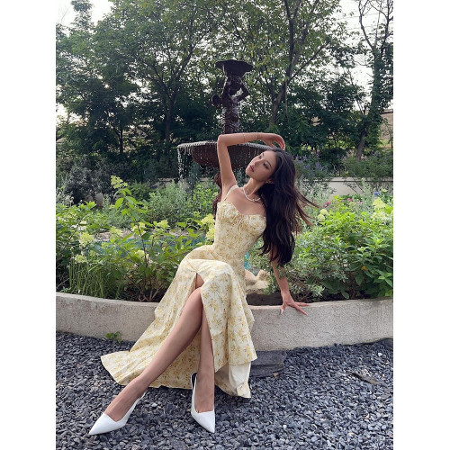 法式田園碎花綁帶吊帶連衣裙復古開叉收腰a字擺度假長裙