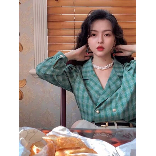 港風復古綠色泡泡袖格紋襯衫女2025年春季新款修身西裝領長袖上衣