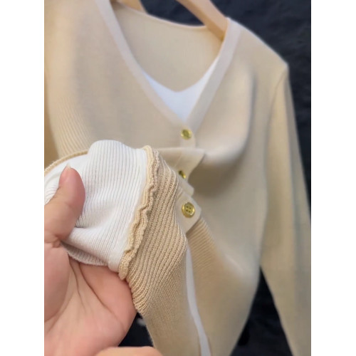 2026秋季新品杏色長袖針織衫女假兩件時尚顯白洋氣V領顯瘦上衣