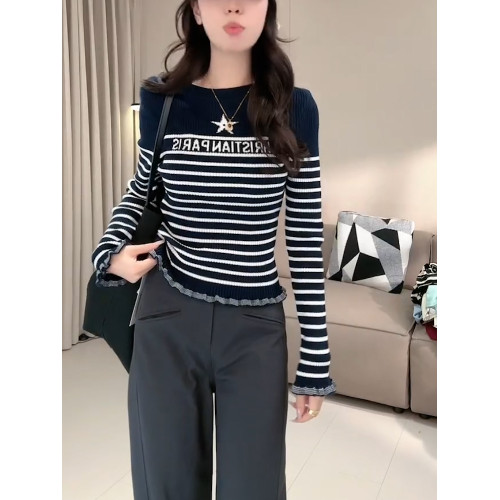 今年新款藏藍色條紋針織衫女秋季洋氣甜美時尚街頭氣質高級感上衣