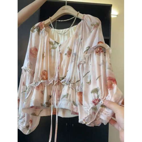 法式茶歇V領系的燈籠袖碎花襯衫女夏季新款氣質獨特寬鬆顯瘦上衣