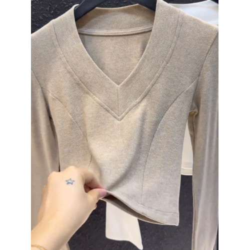 2026秋季新品燕麥色V領加絨長袖打底衫女辣妹風洋氣短款減齡上衣