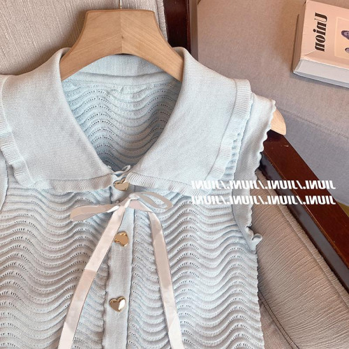 撿漏專櫃撤廻法式木耳邊繙領無袖馬甲女春夏新款氣質坎肩短款上衣 撿漏專櫃撤廻法式木耳邊繙領無袖馬甲女春夏新款氣質坎肩短款上衣