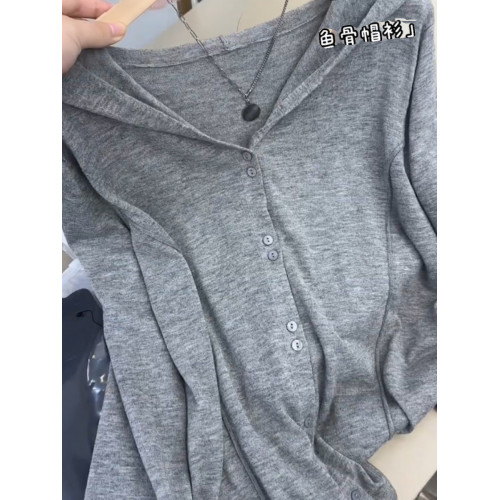 2026秋季新品灰色連帽長袖打底衫女純色基礎款減齡顯瘦氣質上衣