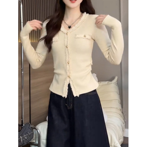 2026秋季新品杏色V領長袖T恤女純色高級氣質小衆質感顯瘦減齡上衣