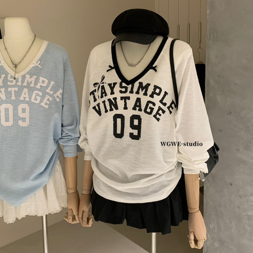 十三行 時尚潮流秋季新款芭董雙蝴蝶結V領寬鬆字母長袖T恤