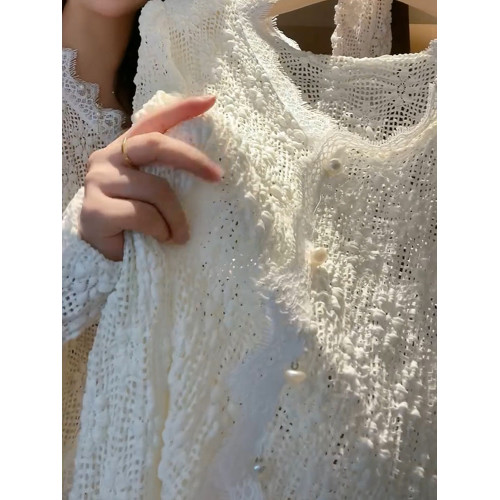 法式仙氣氣質V領蕾絲衫女2026年春新款復古洋氣減齡時尚百搭上衣