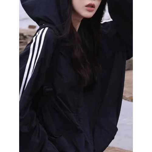 美式高級感戶外黑色沖鋒衣連帽衛衣女2023新款爆款撞色條紋外套女