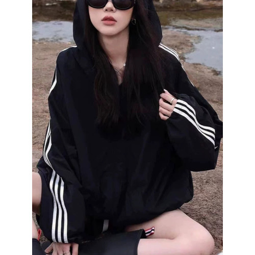 美式高級感戶外黑色沖鋒衣連帽衛衣女2023新款爆款撞色條紋外套女