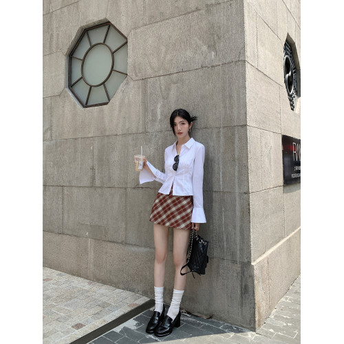 待定白色長袖襯衫女新款春秋設計感收腰顯瘦氣質學院風襯衣