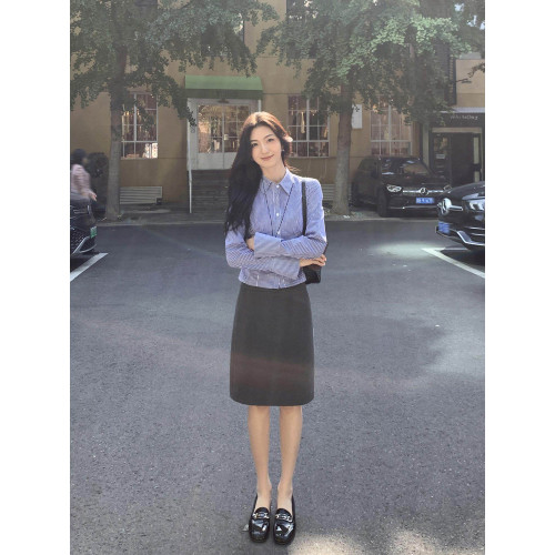 待定白色長袖襯衫女新款春秋設計感收腰顯瘦氣質學院風襯衣