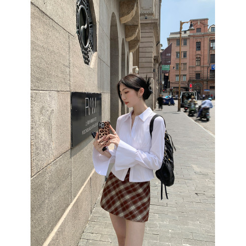 待定白色長袖襯衫女新款春秋設計感收腰顯瘦氣質學院風襯衣