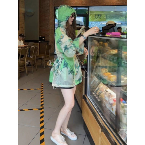 專櫃商場撤廻女裝印花女中長款夏季寬鬆收腰顯瘦透氣薄防曬服 專櫃商場撤廻女裝印花女中長款夏季寬鬆收腰顯瘦透氣薄防曬服