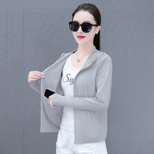 冰絲防曬衣服女夏季2025新款時尚小個子中年媽媽外套透氣薄款開衫