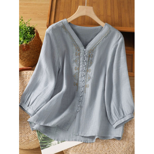 復古輕薄棉麻V領刺綉襯衫女夏季爆款洋氣媽媽高級苧麻五分袖上衣