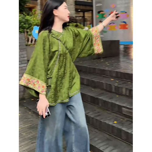 新中式大碼綠色國風襯衫外套女秋2025新款盤釦唐裝上衣喇叭袖襯衣