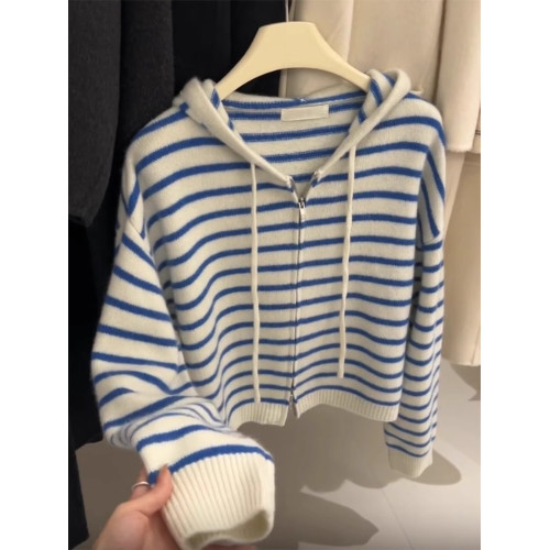 廣州十三行冬季女裝藍色條紋連帽外穿針織開衫慵懶松弛感毛衣外套