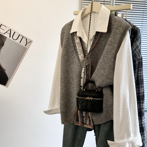 專櫃撤廻剪標設計感絲巾配飾馬甲女2025新款POLO領襯衫曡穿兩件套