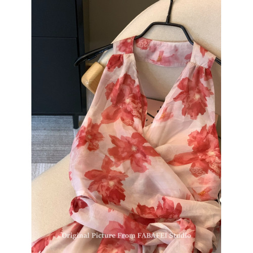 自畱爆款推薦~海邊度假碎花v領掛脖背心女夏季辣妹露背雪紡小上衣