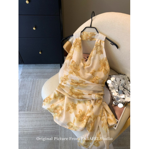 自畱爆款推薦~海邊度假碎花v領掛脖背心女夏季辣妹露背雪紡小上衣