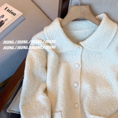 專櫃撤廻剪標單排釦娃娃領毛衣女2025新款韓版溫柔風短款針織外套