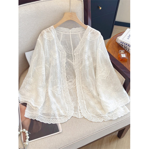 刺綉棉麻防曬衣外套女2026夏季大碼胖mm顯瘦正肩外搭薄款開衫上衣