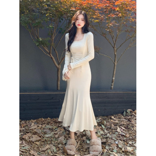 2025春季新款女裝方領打底內搭配大衣連衣裙收腰顯瘦高級感魚尾裙 2025春季新款女裝方領打底內搭配大衣連衣裙收腰顯瘦高級感魚尾裙