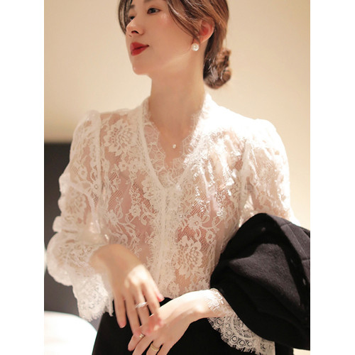 法式v領打底蕾絲衫女2025秋冬洋氣網紗長袖襯衫鏤空性感內搭上衣