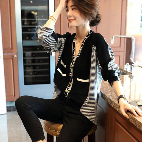 條紋襯衫女2026春秋新款胖妹妹設計感小衆假兩件v領法式上衣襯衣