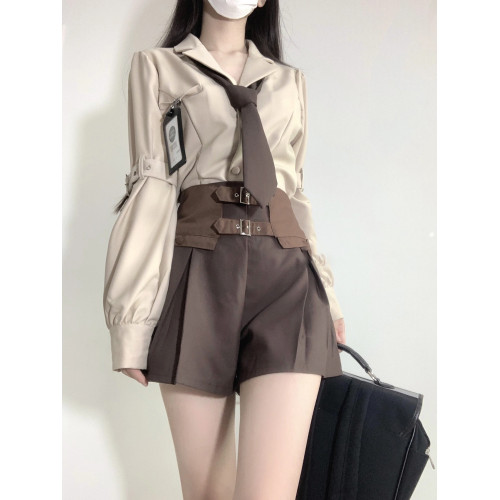 春夏季棕色系襯衫新款學院風設計感西裝領工字褶套裝女短褲兩件套 春夏季棕色系襯衫新款學院風設計感西裝領工字褶套裝女短褲兩件套