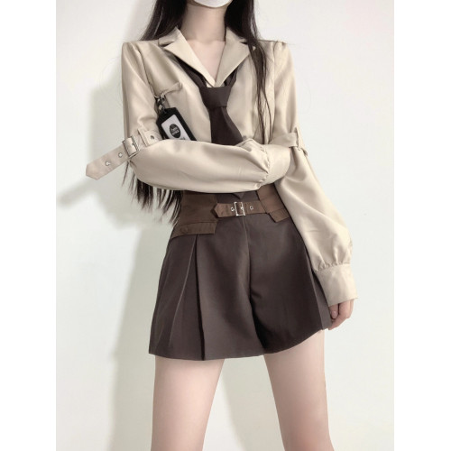 春夏季棕色系襯衫新款學院風設計感西裝領工字褶套裝女短褲兩件套 春夏季棕色系襯衫新款學院風設計感西裝領工字褶套裝女短褲兩件套