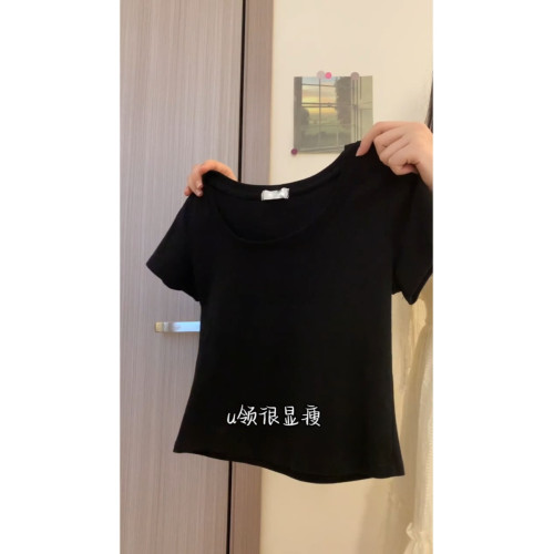 簡約復古又氣質！同色系黑T+碎花裙夏季新款韓系顯瘦百搭兩件套裝