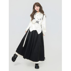 KEIKO 流光緞感斜襟白色襯衫2026春季新中式系帶萌貓刺綉長袖上衣