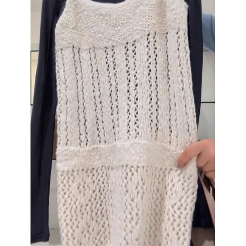 巨愛！簡直是絕了，時髦慵懶風曡穿T恤女+鏤空針織吊帶上衣兩件套