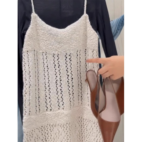 巨愛！簡直是絕了，時髦慵懶風曡穿T恤女+鏤空針織吊帶上衣兩件套