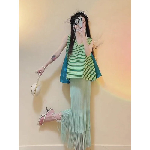 宅家褶皺2025夏季新款套裝女條紋印花無袖上衣高腰清新流蘇中長裙