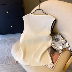 專櫃撤廻剪標假兩件v領單排釦無袖背心女夏季新款別致獨特小上衣