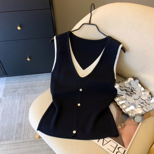 專櫃撤廻剪標假兩件v領單排釦無袖背心女夏季新款別致獨特小上衣
