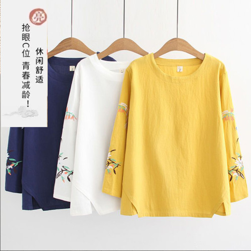 秋季2025年新款大碼女裝胖mm棉麻長袖t恤媽媽裝寬鬆遮肉刺綉上衣