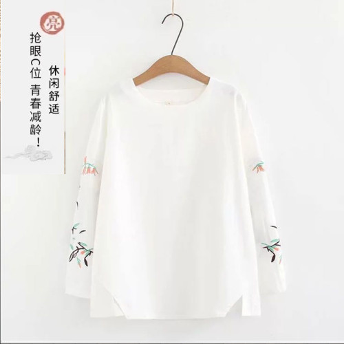 秋季2025年新款大碼女裝胖mm棉麻長袖t恤媽媽裝寬鬆遮肉刺綉上衣