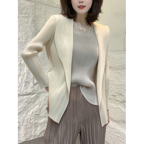 00後2025新款女裝外套女春秋三宅質感百搭高級感褶皺開衫上衣女