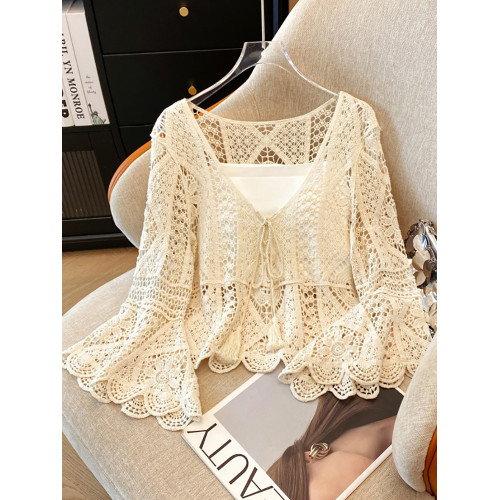 自畱款推薦~V領系帶蕾絲鉤花鏤空防曬衣女夏配裙子喇叭袖外套上衣