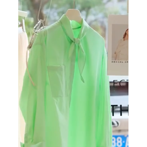 2026年春新款時尚綠色小衫超好看獨特漂亮洋氣設計感小衆領結襯衫