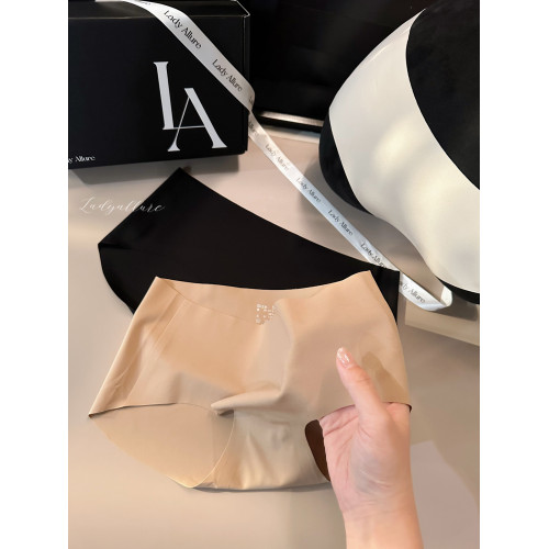 「LA」 無痕SKIN內褲 | 黑科技系列*奶皮運動感貼膚零痕跡女短褲