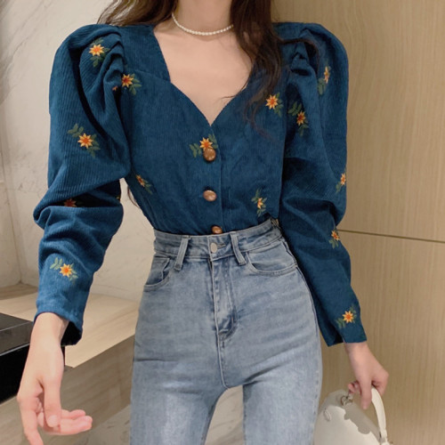 復古v領刺綉花朵長袖襯衫女設計感小衆2024秋季新款氣質短款上衣