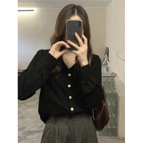 春秋裝2025年新款洋氣小衫漂亮v領高級咖色法式襯衫女設計感小衆