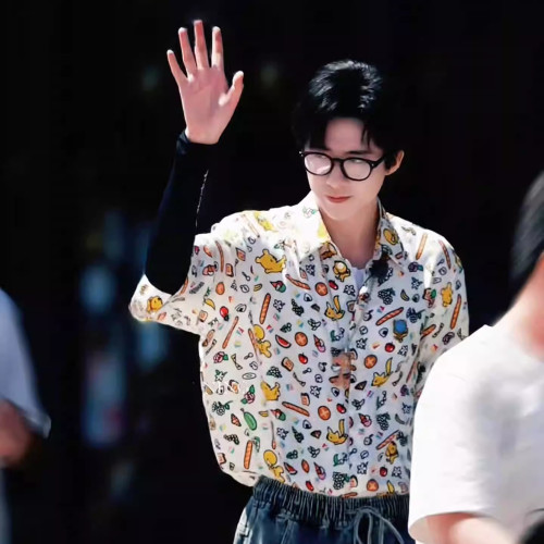 劉宇甯同款襯衫創意塗鴉滿印碎花短袖寬鬆休閒百搭半袖度假風襯衣