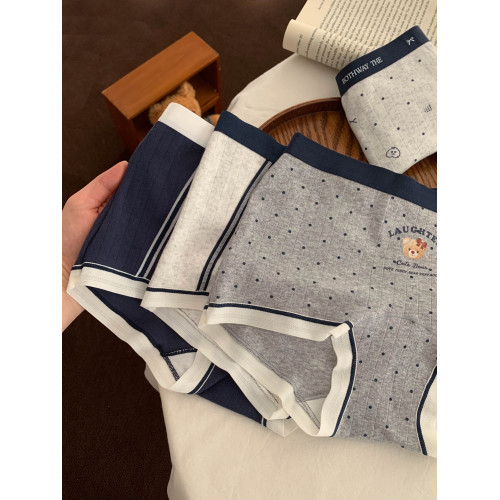 學院小熊~可愛少女高級感內褲女無痕透氣中腰純棉女士平角褲舒適