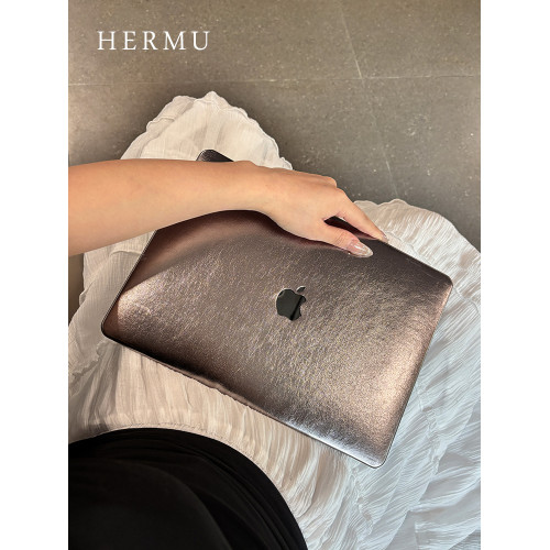 禾沐午夜色2025款M5pro14寸皮質M4macbookair保護殼13寸M1軟適用蘋果電腦保護套m3透明15筆電m2全包外殼16 禾沐午夜色2025款M5pro14寸皮質M4macbookair保護殼13寸M1軟適用蘋果電腦保護套m3透明15筆電m2全包外殼16