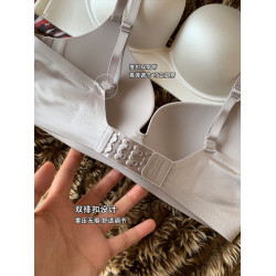 緞面無痕一片式美背內衣女小胸聚攏顯大收副乳防下垂無鋼圈文胸罩